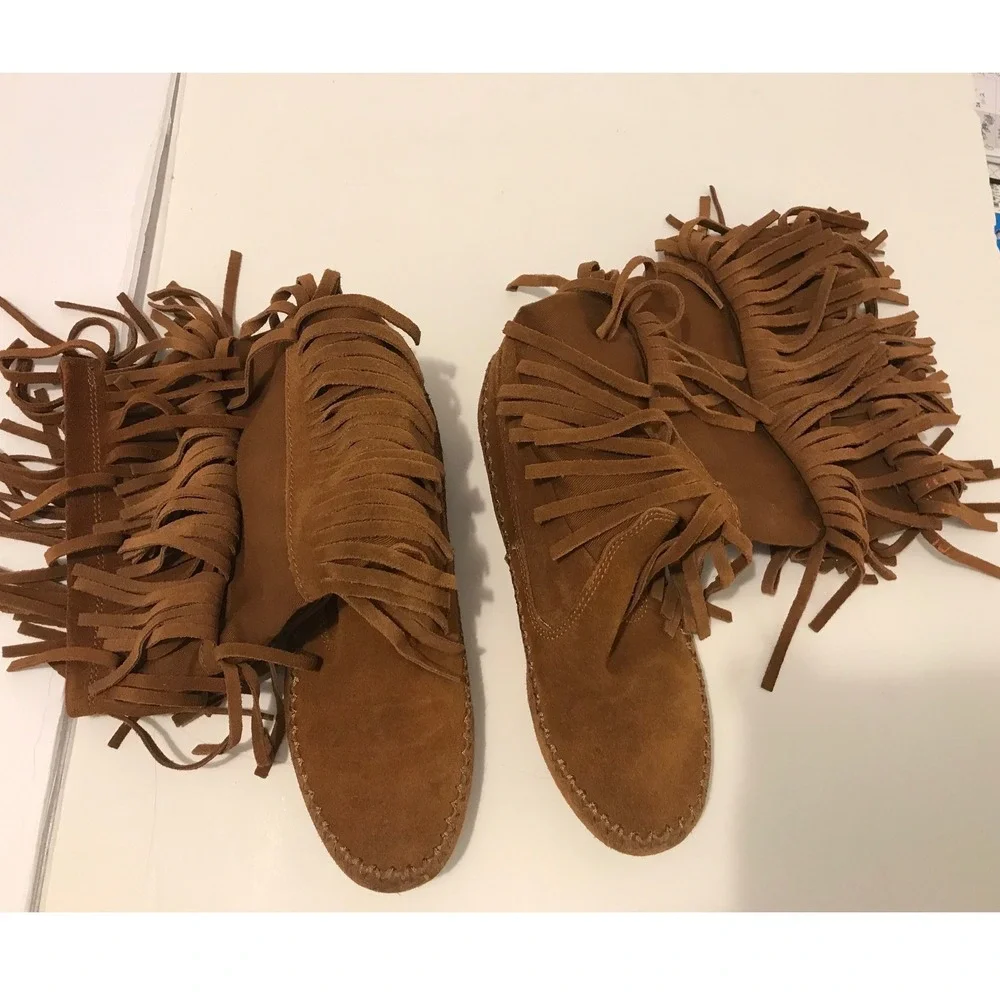Lauren Conrad Brown Suede Triple Fringe Moccasin Boots Boho Mid Calf Cognac